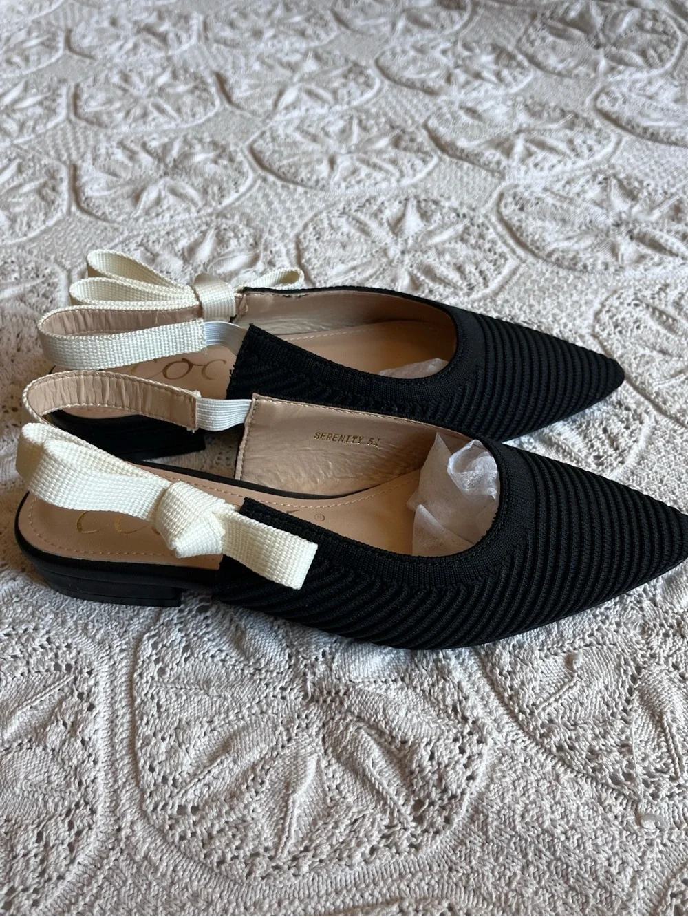 NWT CCOCCI pointed toe flats bow sandals serenity 5.5 textured dainty coquette